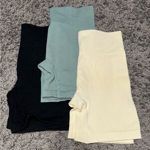 3 piece set of biker shorts!